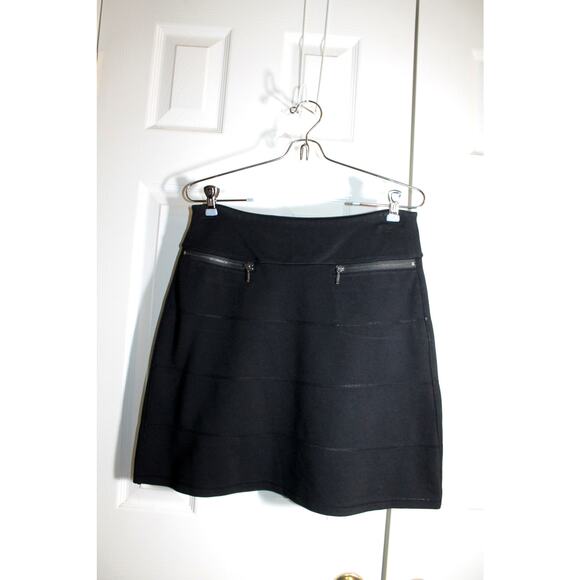 Athleta  Black Strata Ponte Knit Skirt sz S - Picture 1 of 4